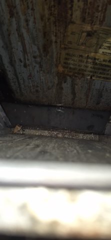 Menlo Park, CA 94025.    Was able to access grease trap from the front. Removed half an inch of grease
