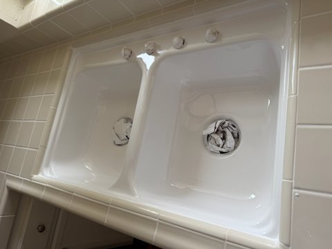 kitchen sink reglazing from Roberto